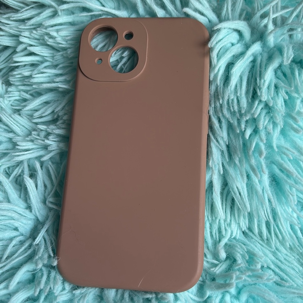 Brown iPhone 15 case silicone